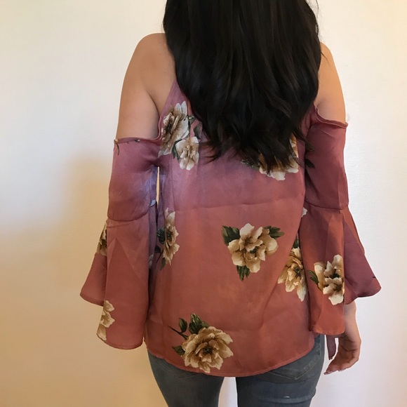 Dusty Rose Floral Open Shoulder Satin Top - Picture 3 of 8